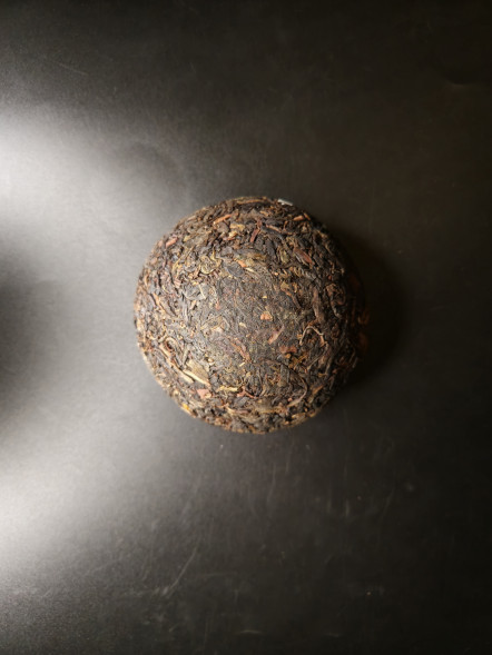 Шэн пуэр Сягуань Органическая точа 250 г — чай с ароматом тайги и хвои