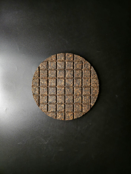 Шу пуэр Урожай 2023 — купить пуэр в шоколадке из серии Монахи