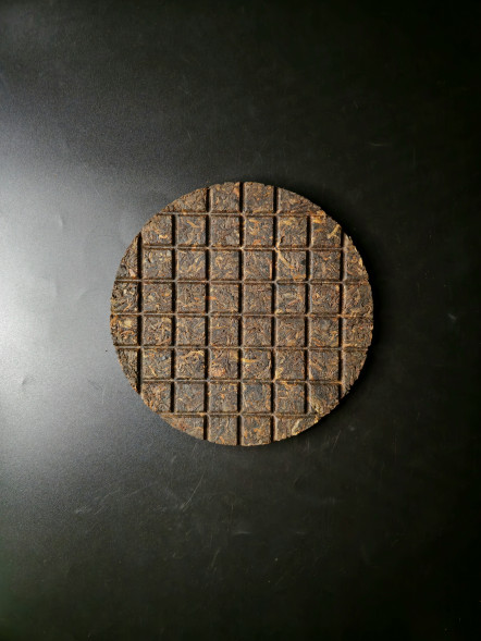 Купить шу пуэр «Пашем» — плитка пуэра из Мо Цзяна, чай серии «Монахи»