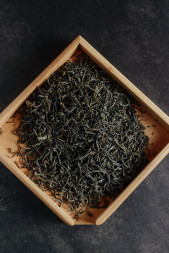 Зеленый чай Юннань Мао Фэн 