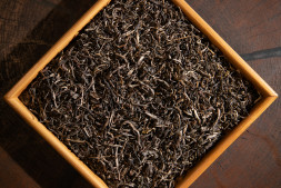 Мао Ча из Иу Шаня — свежий весенний чай с цветочным ароматом