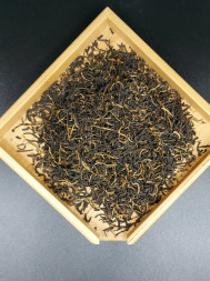 Цзинь Цзюнь Мэй «Золотые брови» — китайский красный чай премиум-класса