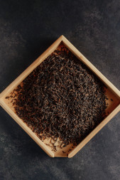 Шу пуэр «Мэнхай Гунтин» — чистый вкус древесного покоя