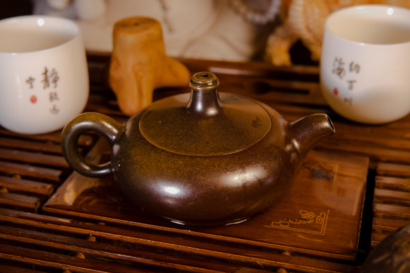 Чайник Цзин Лун