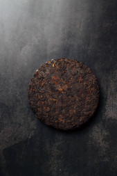 Чай черный шу пуер Юн Фу Сян Цзинмай