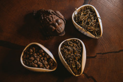 Чайный набор «Шай Хун + Ча Тоу + ГАБА улун с Морозного Пика»