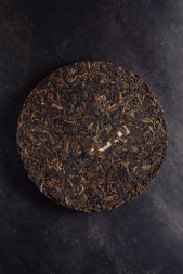 Чай шен пуэр Ту Линь &quot;Фэнхуан Сян Бин&quot;  357г. 2005г.