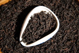 Да Хун Пао — средняя прожарка, утёсный улун из Уишаня
